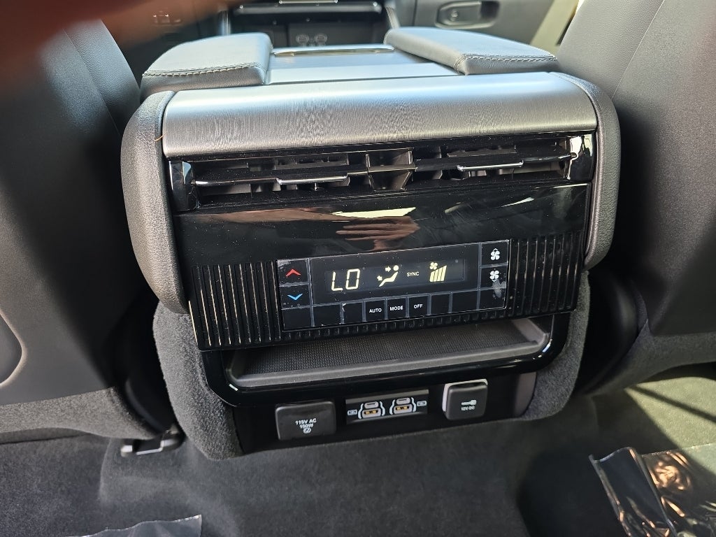 2026 Jeep Grand Wagoneer GRAND WAGONEER UPLAND 4X4