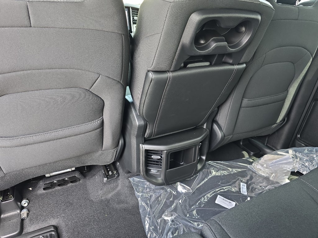 2025 RAM Ram 1500 RAM 1500 TRADESMAN CREW CAB 4X4 5'7' BOX