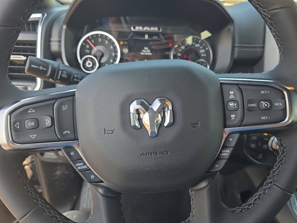 2025 RAM Ram 1500 RAM 1500 LARAMIE CREW CAB 4X4 5'7' BOX