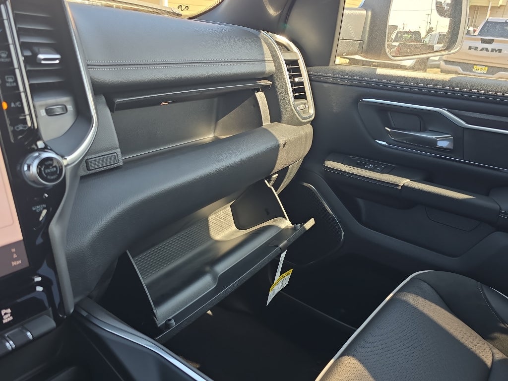 2025 RAM Ram 1500 RAM 1500 LARAMIE CREW CAB 4X4 5'7' BOX