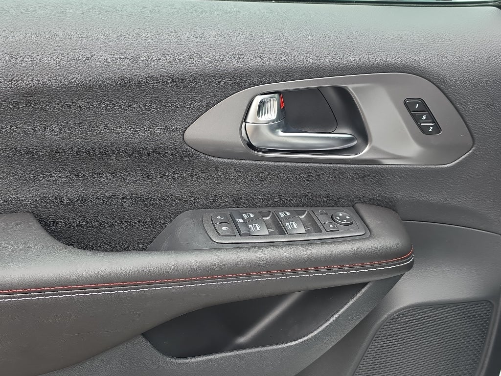 2027 Chrysler Pacifica PACIFICA SELECT