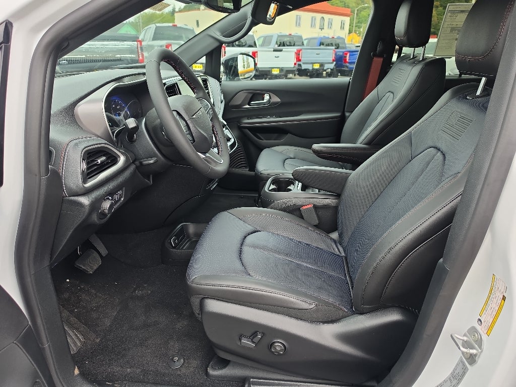 2027 Chrysler Pacifica PACIFICA SELECT
