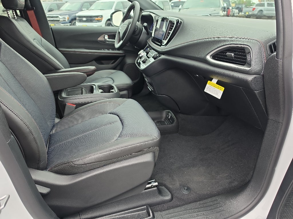 2027 Chrysler Pacifica PACIFICA SELECT