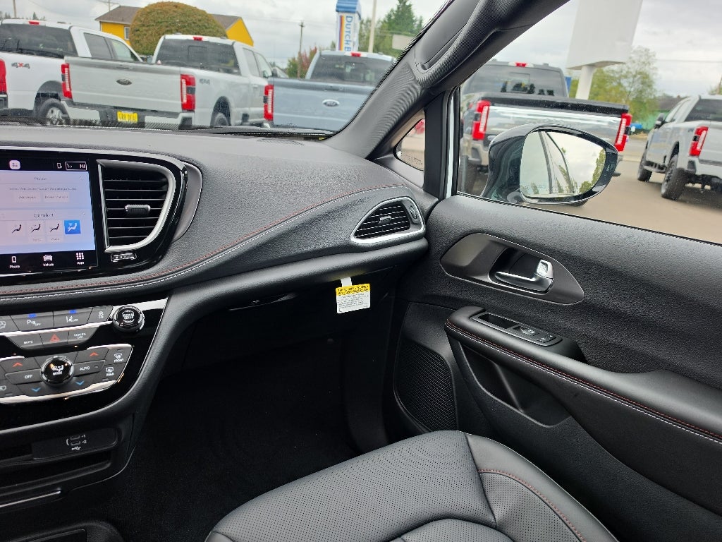 2027 Chrysler Pacifica PACIFICA SELECT