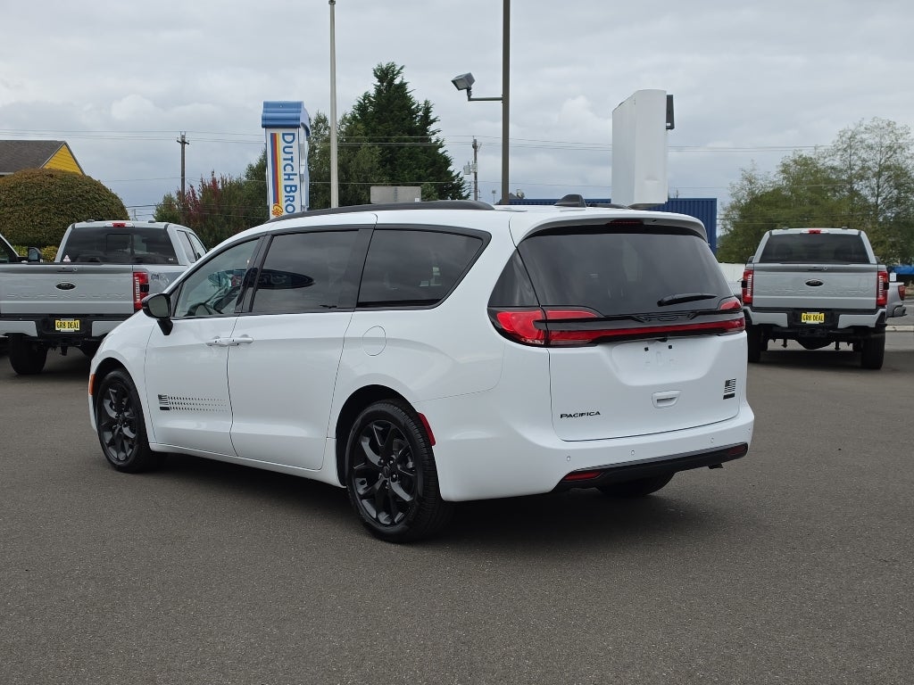 2027 Chrysler Pacifica PACIFICA SELECT