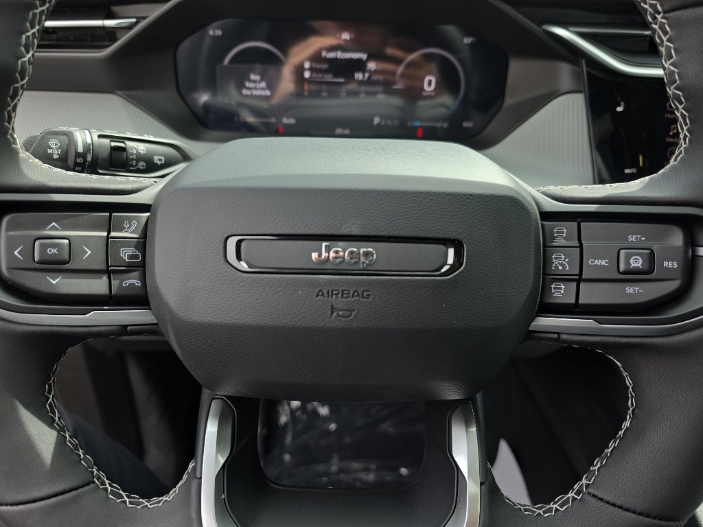 2026 Jeep Cherokee CHEROKEE LAREDO 4X4