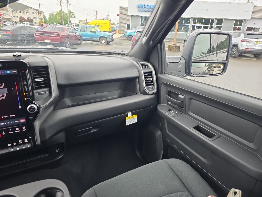 2025 RAM Ram 3500 RAM 3500 TRADESMAN CREW CAB 4X4 8' BOX