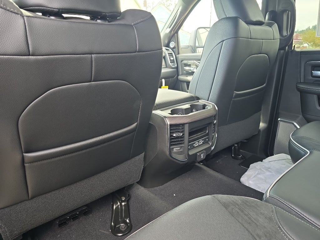 2026 RAM Ram 3500 RAM 3500 LARAMIE CREW CAB 4X4 8' BOX