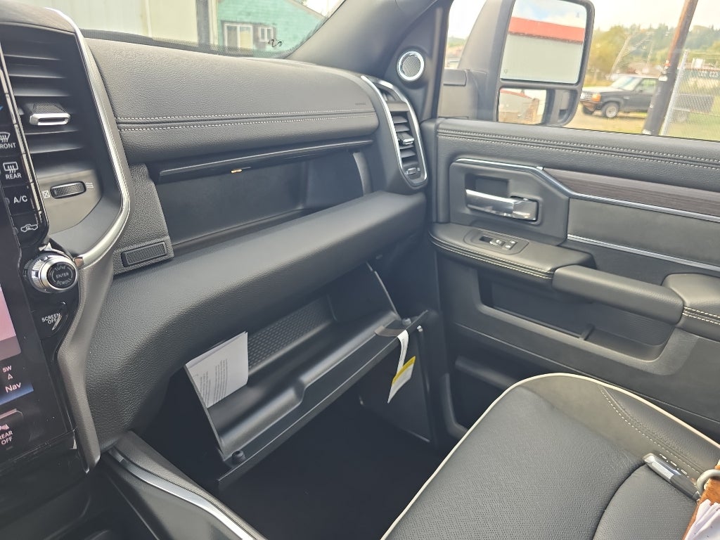 2026 RAM Ram 3500 RAM 3500 LARAMIE CREW CAB 4X4 8' BOX