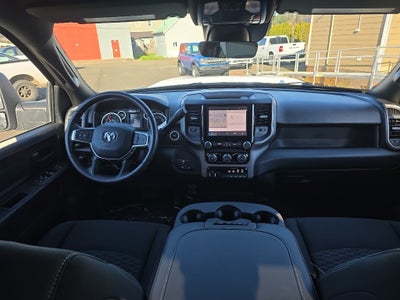 2026 RAM Ram 2500 RAM 2500 BLACK EXPRESS CREW CAB 4X4 8' BOX