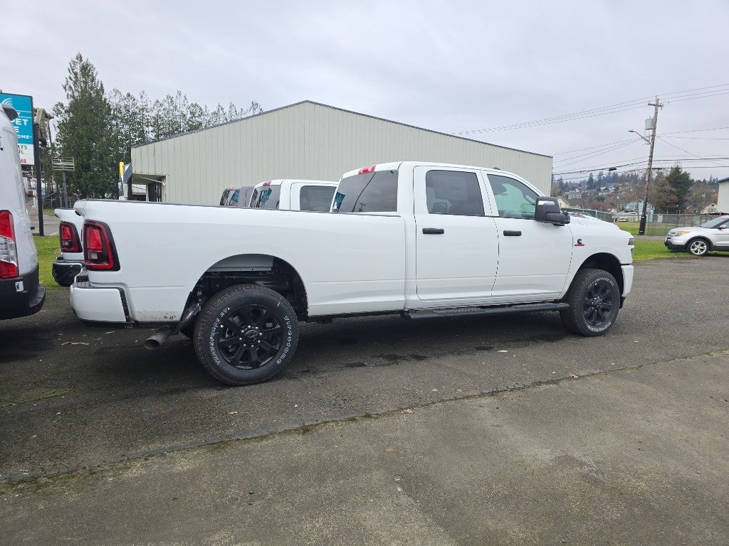 2026 RAM Ram 2500 RAM 2500 BLACK EXPRESS CREW CAB 4X4 8' BOX
