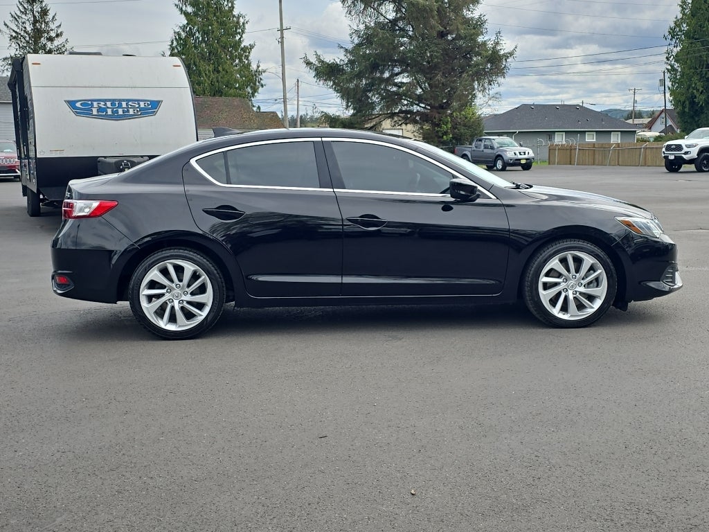 2017 Acura ILX w/Premium Pkg