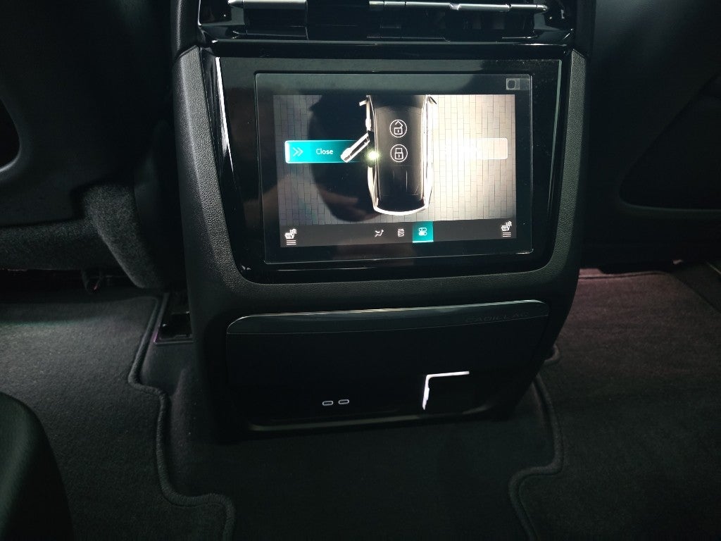 2025 Cadillac ESCALADE IQ Sport 2