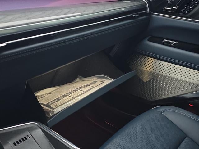 2025 Cadillac ESCALADE IQ Sport 2