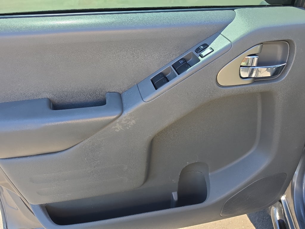 2017 Nissan Frontier SV V6
