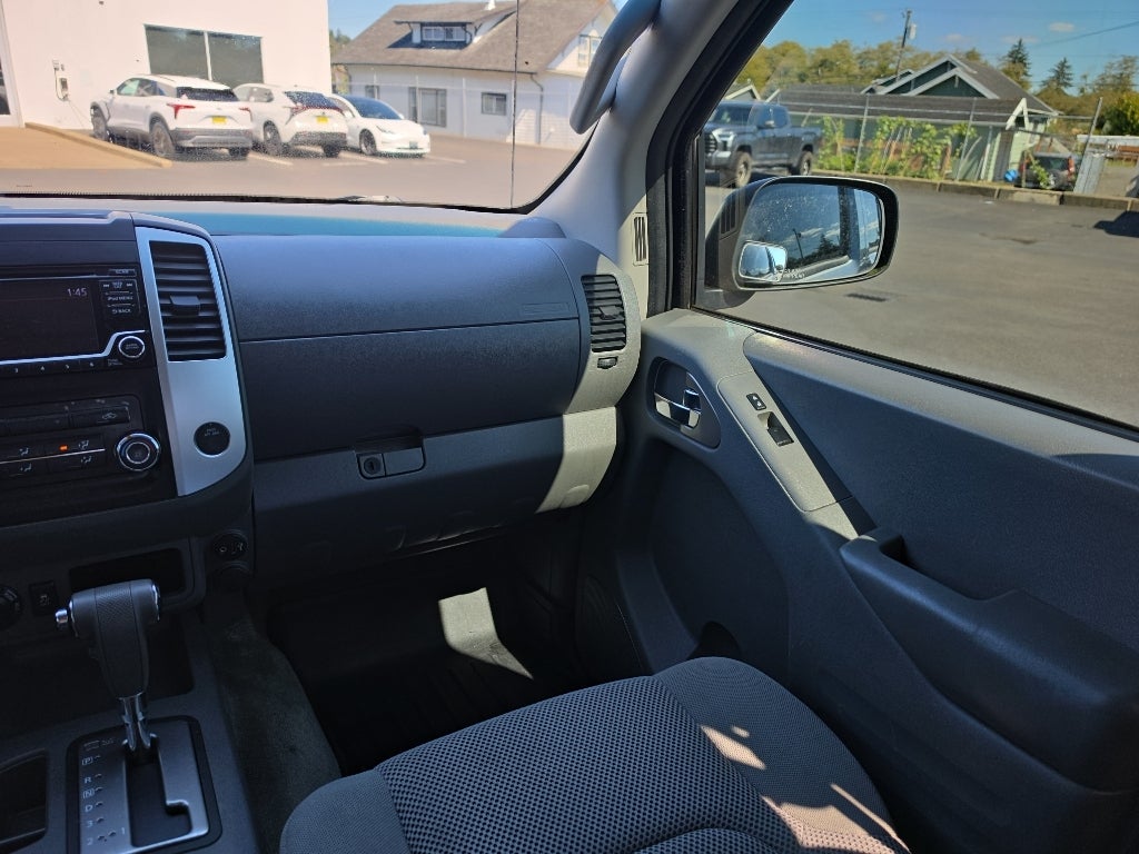 2017 Nissan Frontier SV V6