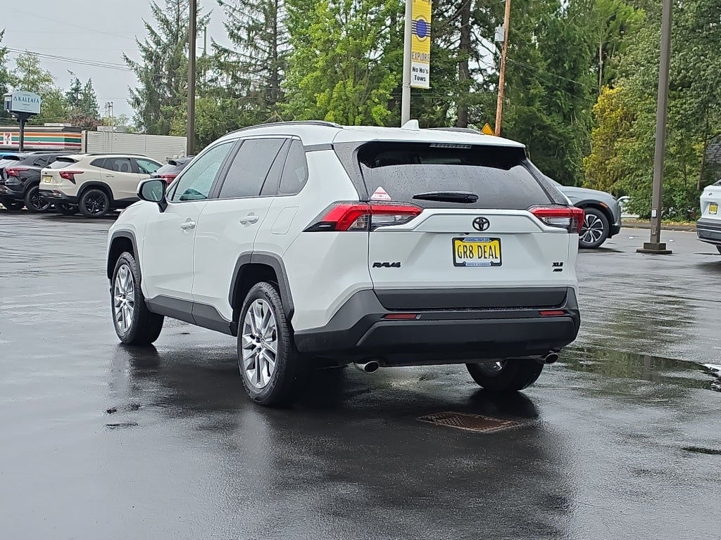 2023 Toyota RAV4 XLE Premium