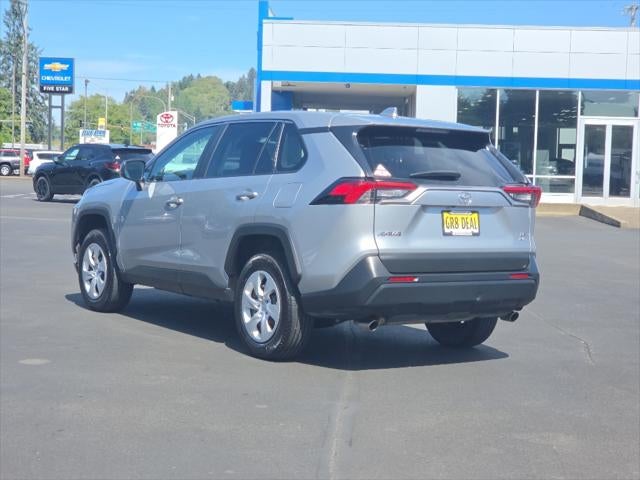 2025 Toyota RAV4 LE