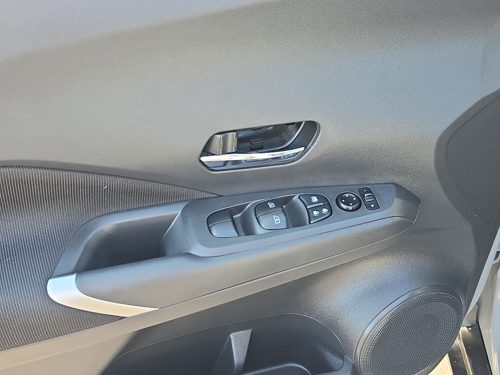2022 Nissan Kicks SV