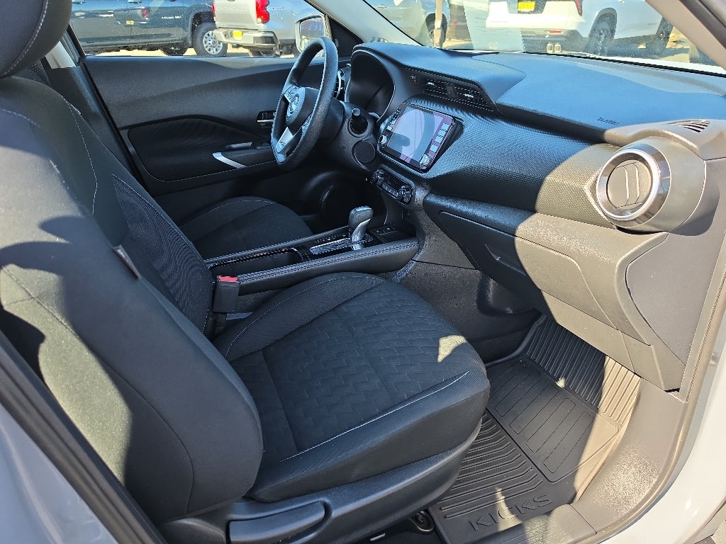 2022 Nissan Kicks SV