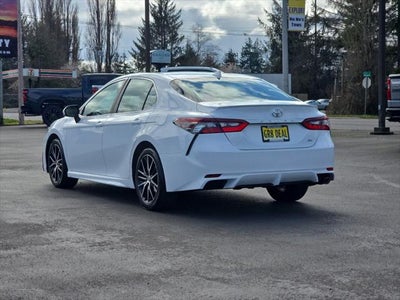 2022 Toyota Camry SE