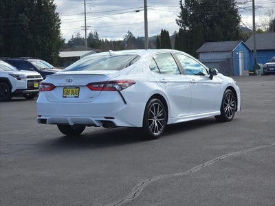2022 Toyota Camry SE