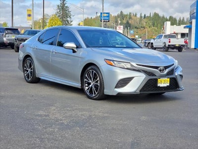 2020 Toyota Camry SE