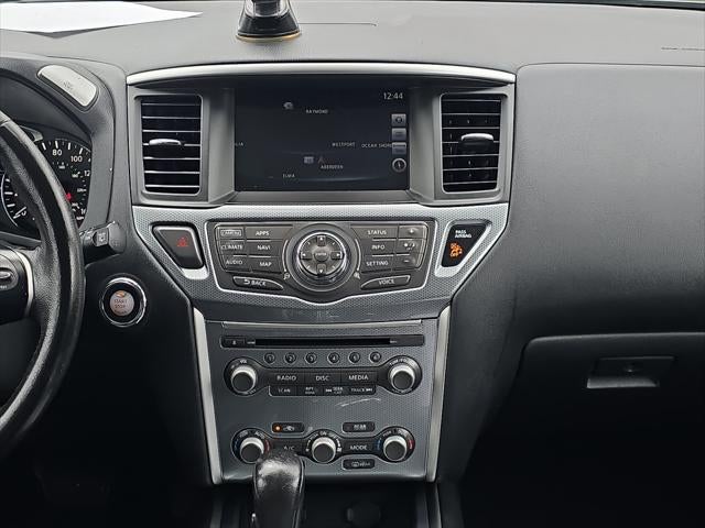 2017 Nissan Pathfinder SL