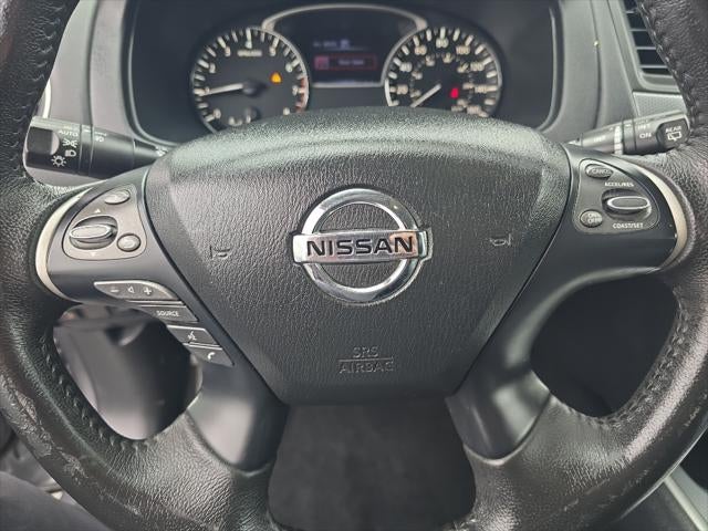 2017 Nissan Pathfinder SL