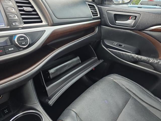 2014 Toyota Highlander Limited Platinum