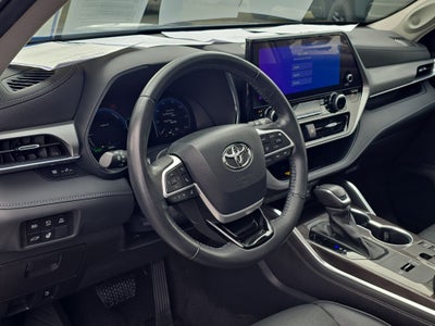2023 Toyota Highlander Hybrid Hybrid Platinum