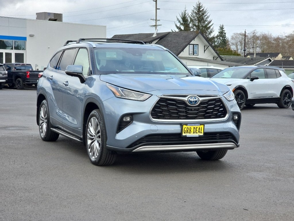 2023 Toyota Highlander Hybrid Hybrid Platinum