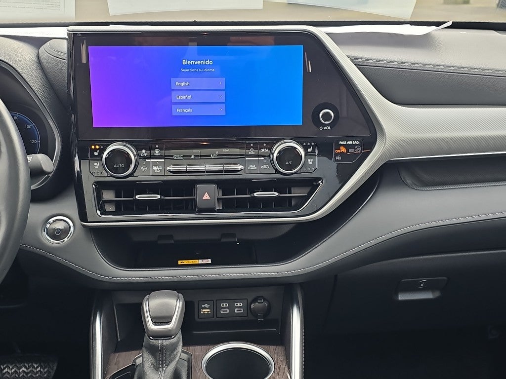 2023 Toyota Highlander Hybrid Hybrid Platinum