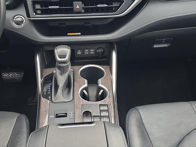 2023 Toyota Highlander Hybrid Hybrid Platinum