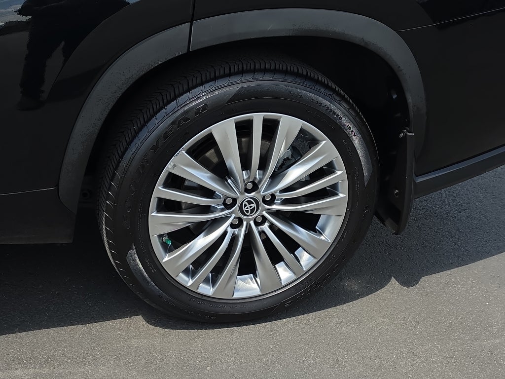 2024 Toyota Highlander Platinum