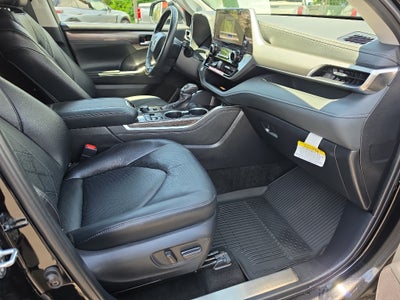 2024 Toyota Highlander Platinum
