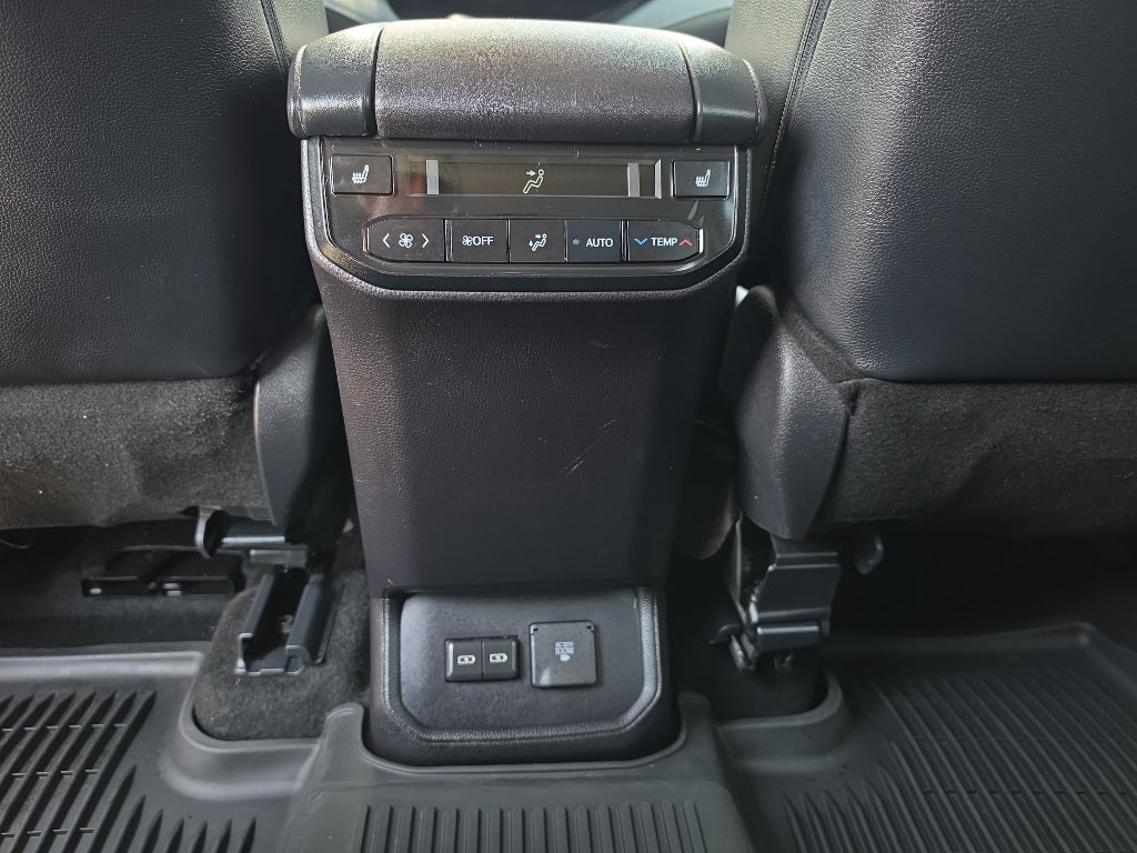 2024 Toyota Highlander Platinum