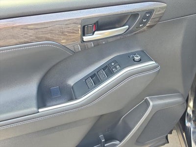 2024 Toyota Highlander Platinum
