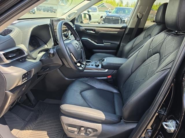 2024 Toyota Highlander Platinum