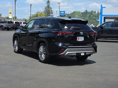 2024 Toyota Highlander Platinum