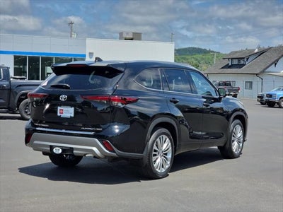 2024 Toyota Highlander Platinum