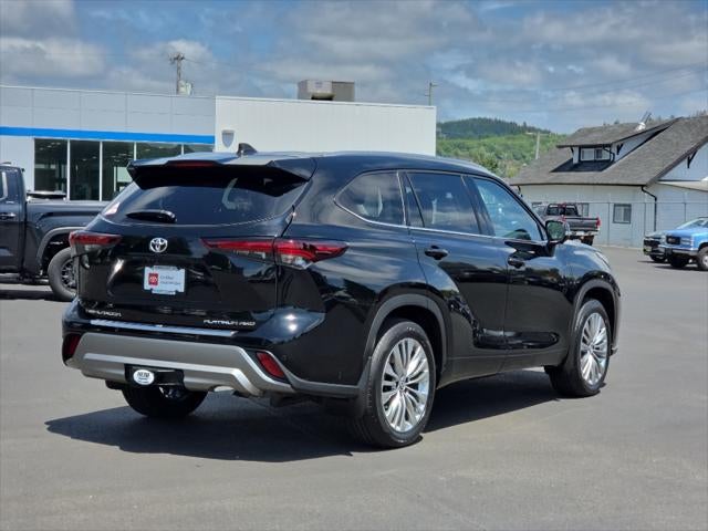 2024 Toyota Highlander Platinum