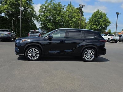 2024 Toyota Highlander Platinum