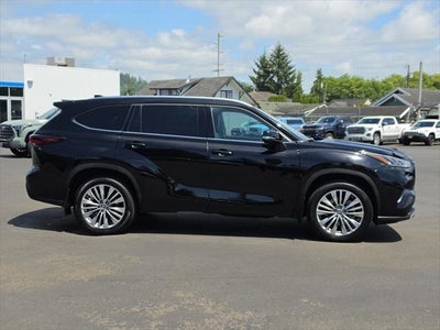 2024 Toyota Highlander Platinum