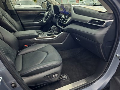2024 Toyota Highlander Platinum