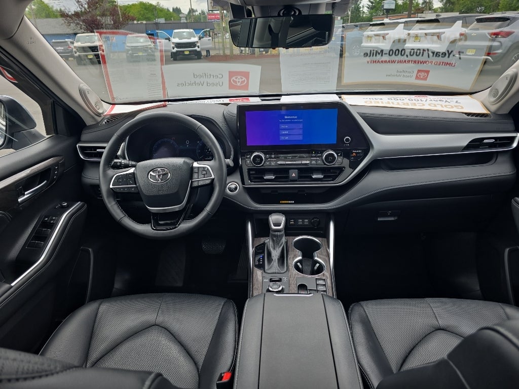 2024 Toyota Highlander Platinum