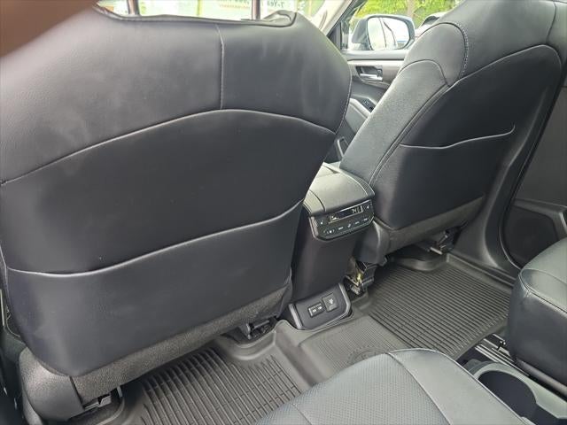 2024 Toyota Highlander Platinum