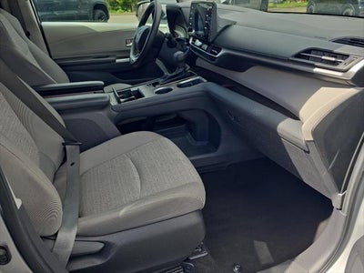 2024 Toyota Sienna LE