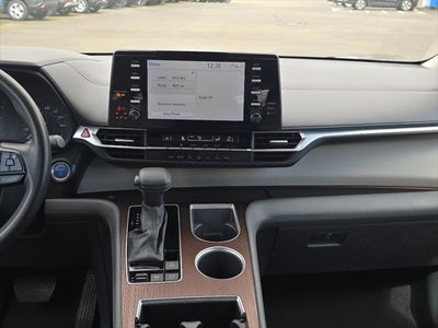 2024 Toyota Sienna LE