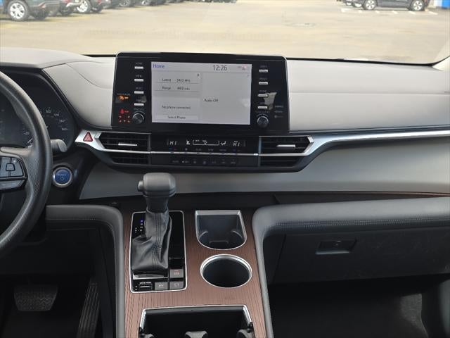 2024 Toyota Sienna LE